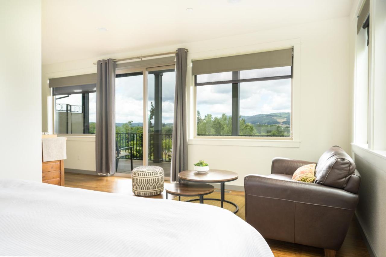 The Setting Inn Willamette Valley Нюбърг Екстериор снимка