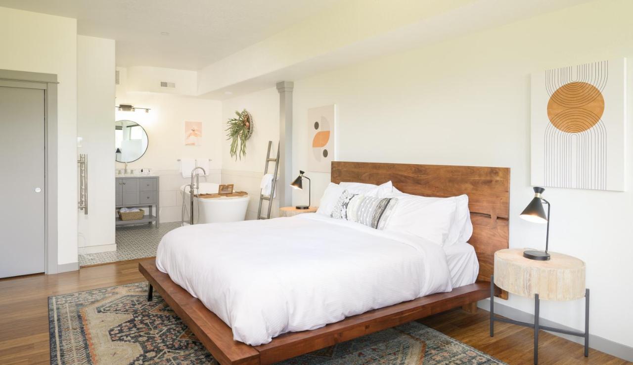 The Setting Inn Willamette Valley Нюбърг Екстериор снимка