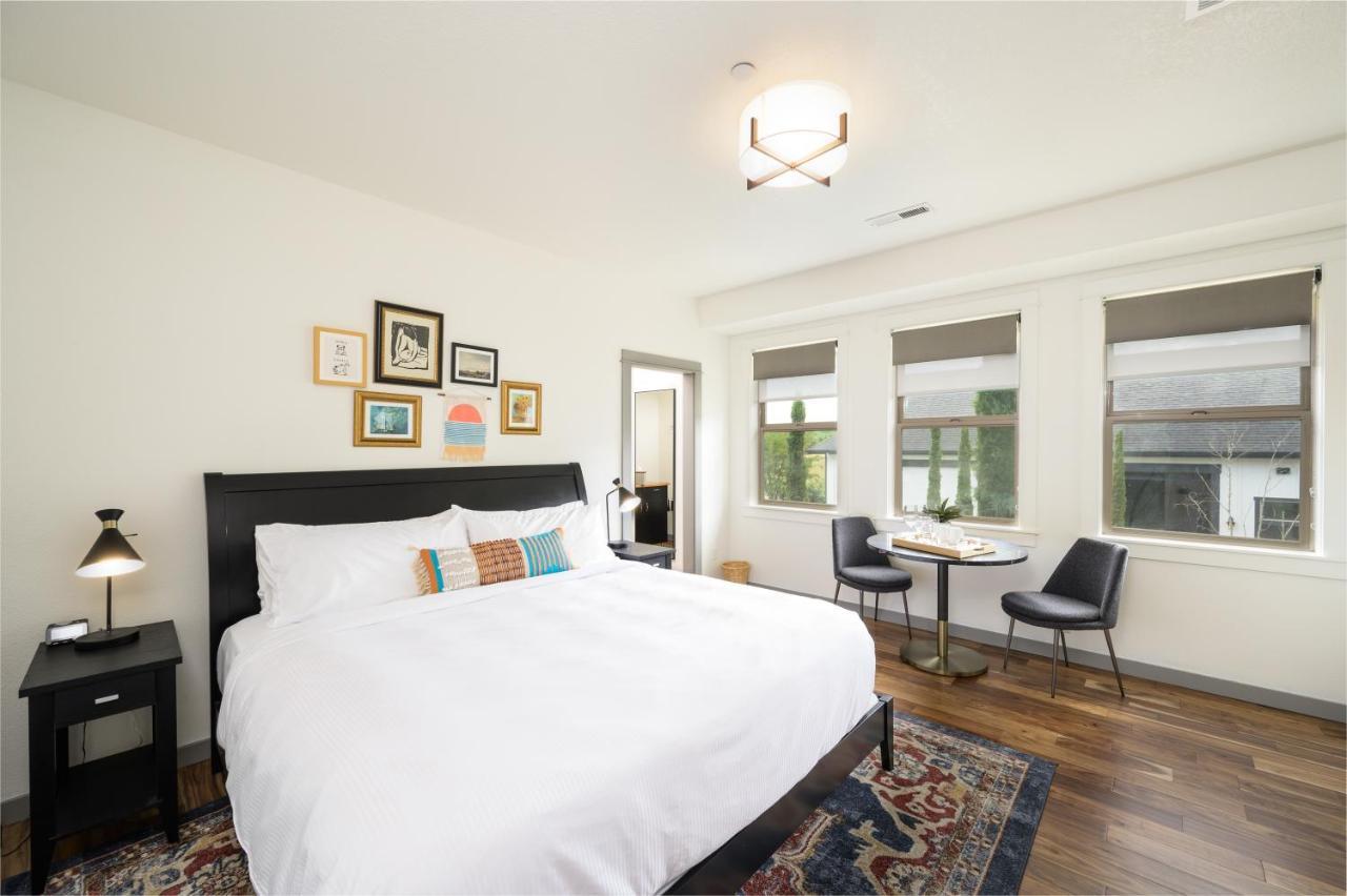 The Setting Inn Willamette Valley Нюбърг Екстериор снимка